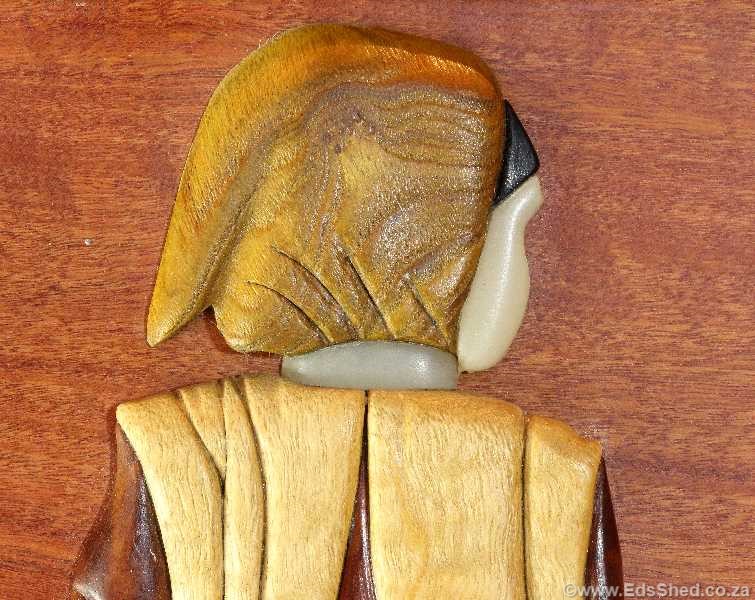 Detail, the wood for the head was found while travelling through Russia, described as Acacia (Aкация)
